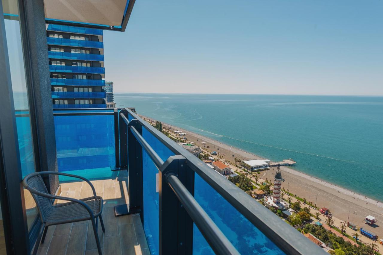 Orbi City Center Suite Batumi Exterior photo